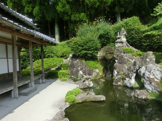 武家屋敷で唯一の水の池がある庭園。