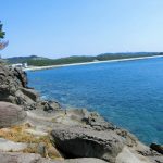照島に鎮座する照島神社は歴史あるパワースポットです。