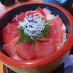 鹿児島県いちき串木野市の食の拠点エリアにある海鮮まぐろ家でまぐろ丼を紹介します。