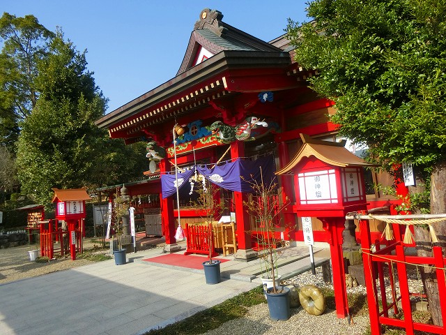 加紫久利神社は野間之関所跡のそばです