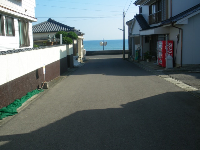 留学生達は羽島の海沿いの家に逗留しました。