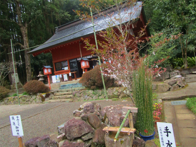 厳島神社のご祭神はイチキシマヒメノミコトです