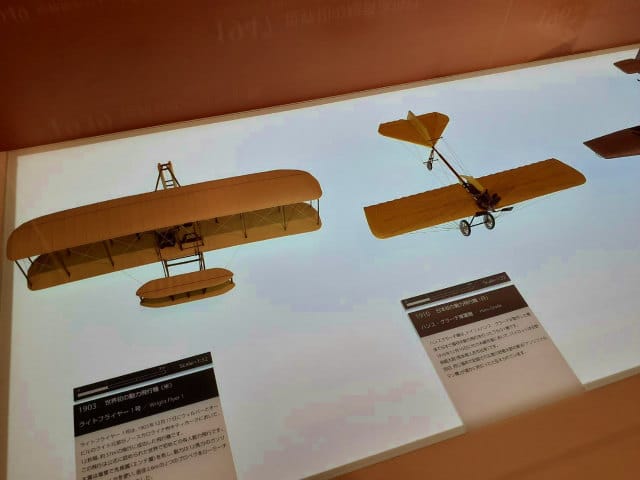初期の飛行機の模型は飛行機ファンにはたまりません